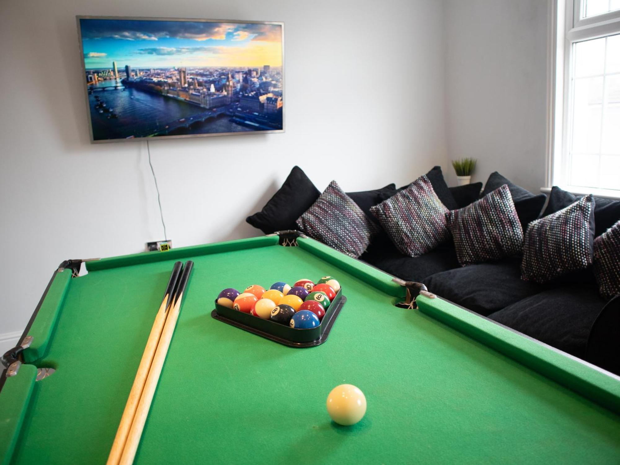 Апартаменти Bright Private Terrace - Free Private Parking - Tv - Wifi - Netflix Кройдон Екстер'єр фото