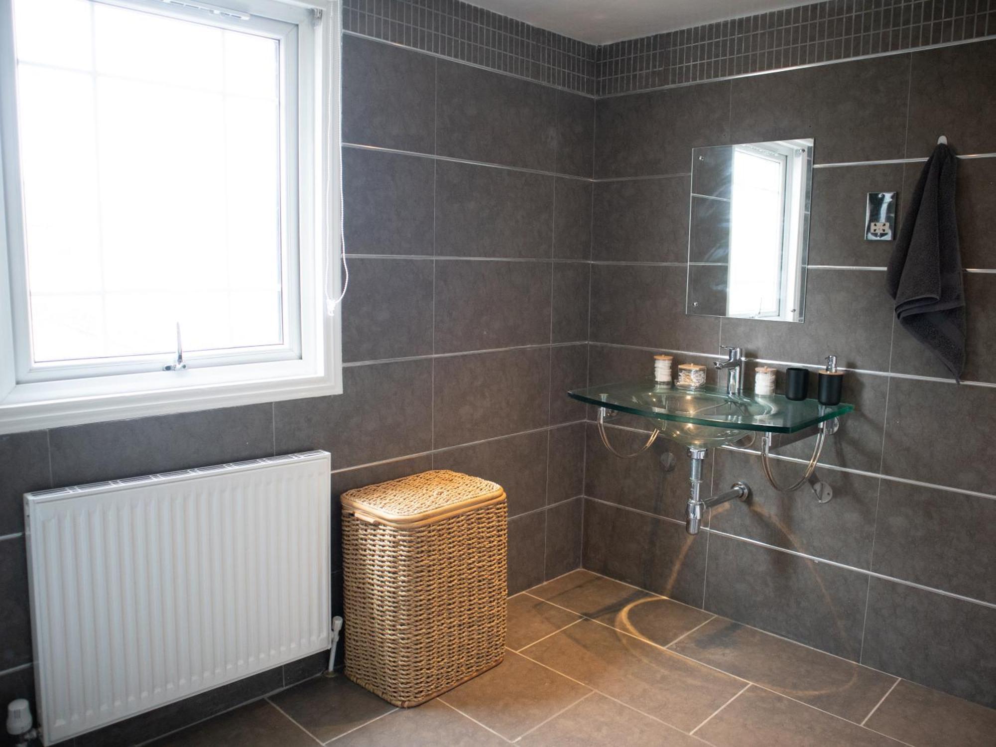 Апартаменти Bright Private Terrace - Free Private Parking - Tv - Wifi - Netflix Кройдон Екстер'єр фото